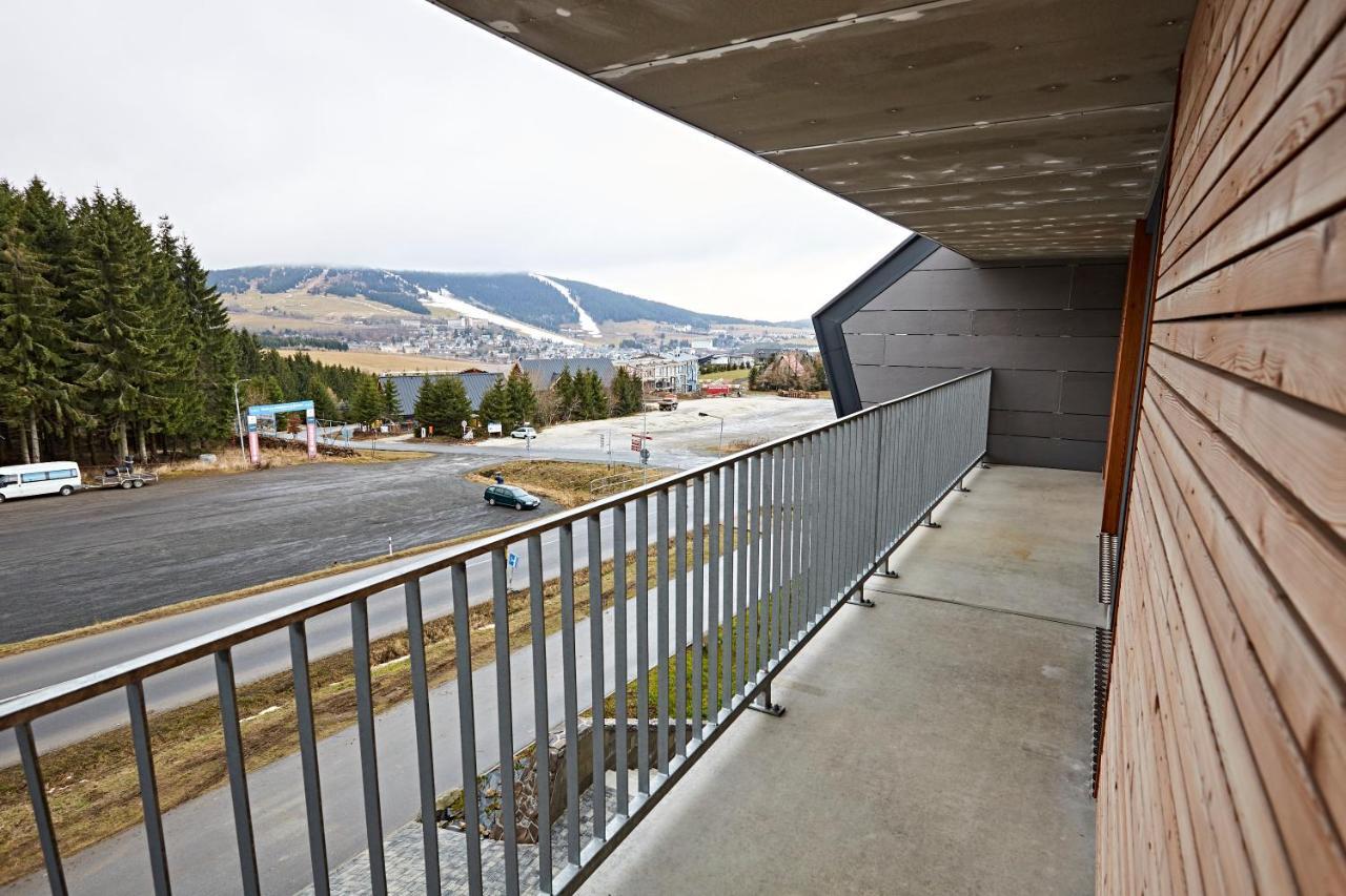 Mountain Apartments Klinovec Hexagon Loučná pod Klínovcem Εξωτερικό φωτογραφία